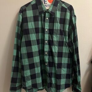 UNTUCKit Green and Black Flannel Casual Shirt